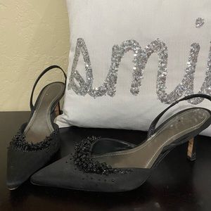 Cute kitten heels embellished ANN TAYLOR sz 8